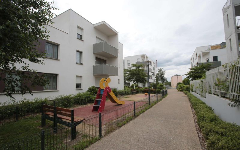 Rennes : dans le quartier multiculturel de Cleunay, une partie de dés dégénère pour de l&rsquo;argent, un homme gravement blessé au couteau