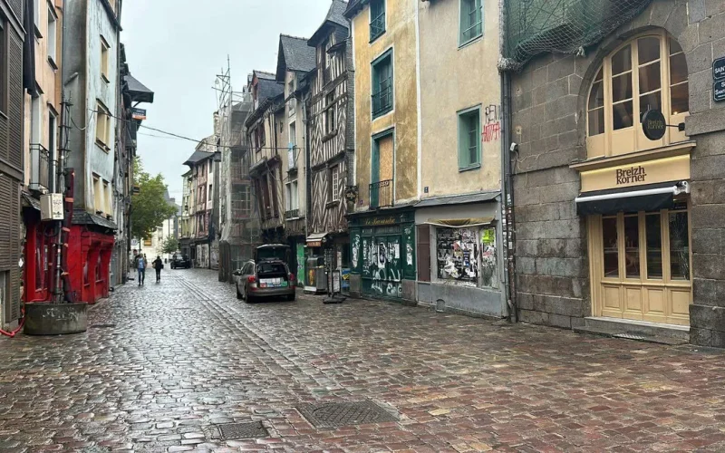 Un homme dans un état grave après une agression par balle ce dimanche matin dans le centre-ville de Rennes