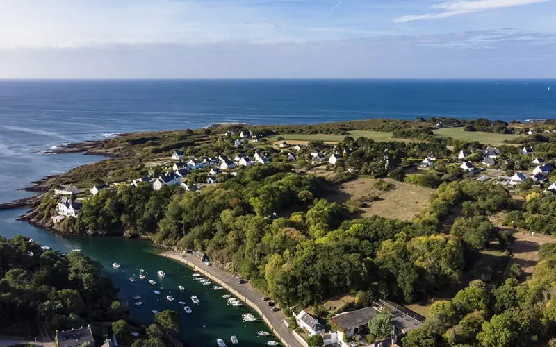 Moëlan-sur-Mer (6700 habitants) : un salarié blessé par arme blanche dans un supermarché
