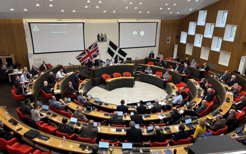 Le Conseil de Cornouailles adopte une motion demandant que la Cornouailles soit reconnue comme la cinquième nation du Royaume-Uni