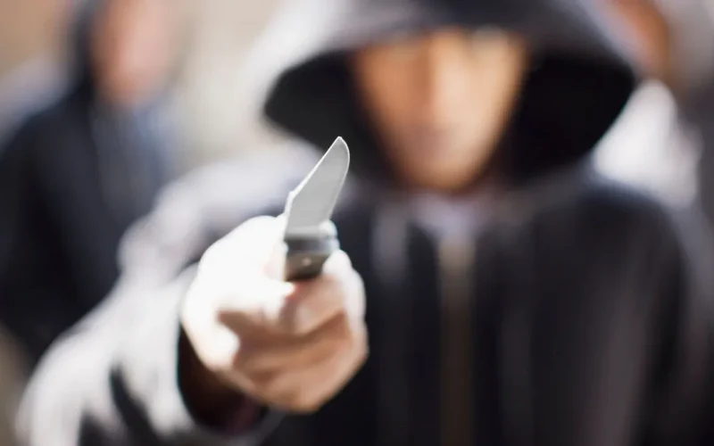 Ils volaient des téléphones sous la menace d’un couteau à des collégiens et lycéens à Rennes