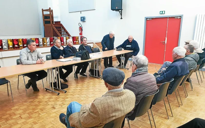 « Sensibiliser la jeunesse au racisme, au populisme » : à Kerien (Querrien), l&rsquo;association des anciens combattants locale, sous la coupe de Georges Guilchet, recycle le catéchisme marxiste