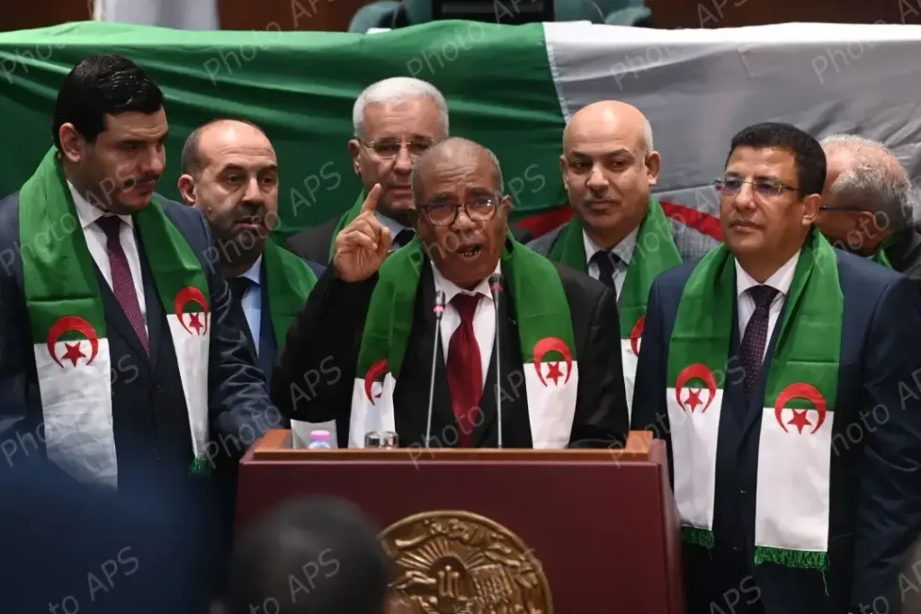 La criminalisation de la colonisation française par l’Algérie : un geste symbolique au cœur des tensions mémorielles et géopolitiques