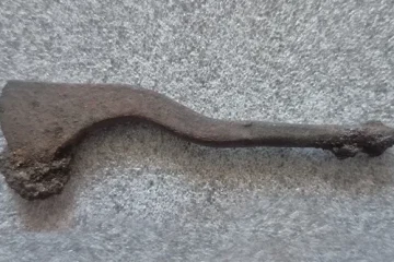 Découverte exceptionnelle en Pologne : un outil chirurgical celtique pour trépanation crânienne