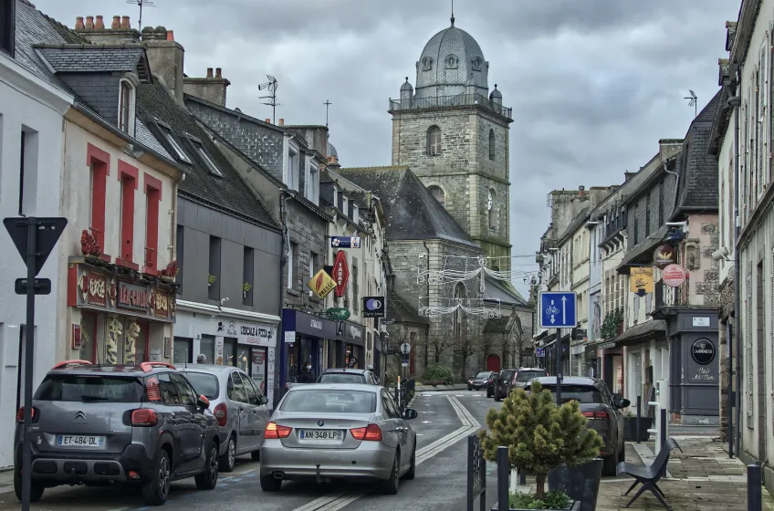 Loudéac : « la femme doit être l’esclave de l’homme », un Roumain jugé pour des violences sur sa femme et sa fille