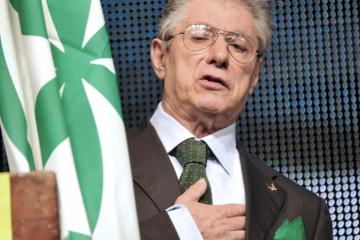 Umberto Bossi, le Senatùr : hommage au père de la Ligue du Nord et pionnier de l’Europe des peuples