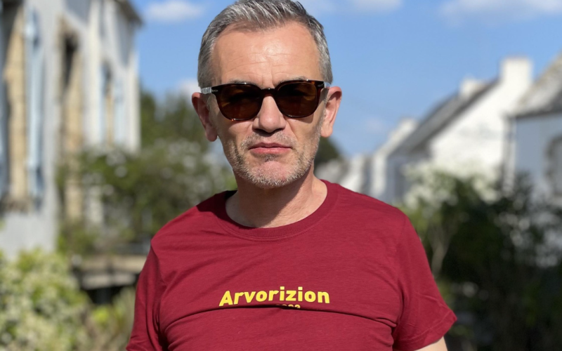 Carnac : le maire Olivier Lepick battu suite au scandale de la destruction de 38 menhirs pour construire un « Monsieur Bricolage »