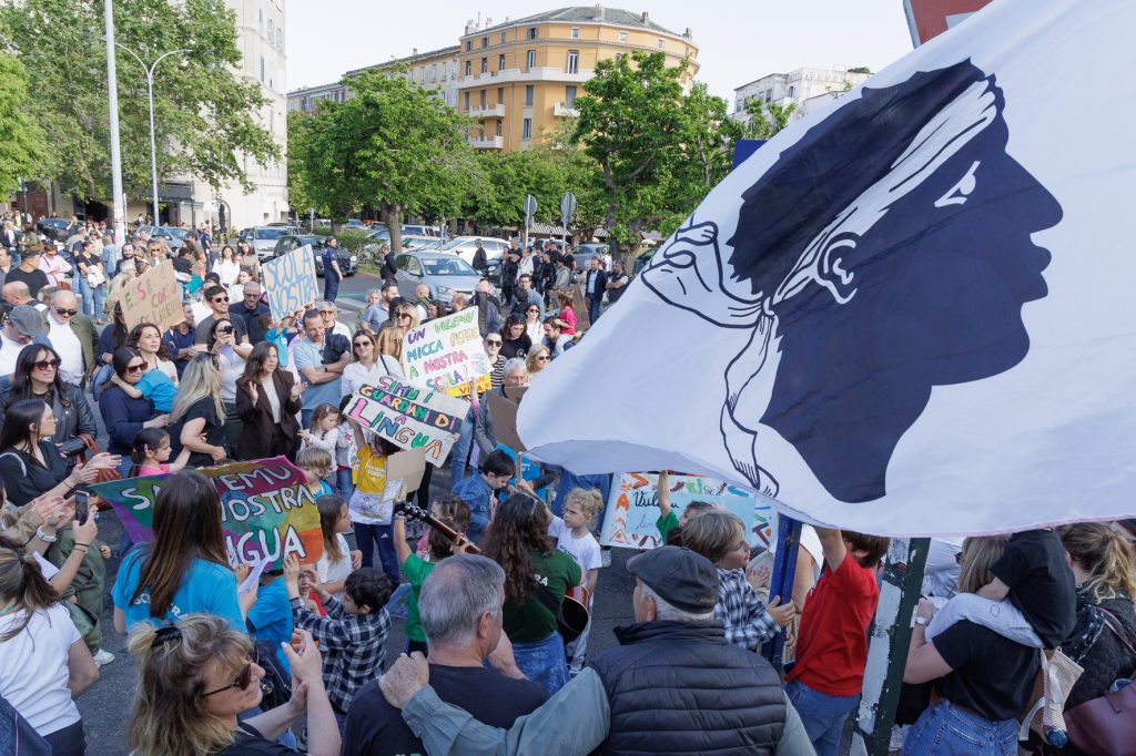 Corse : mobilisation des écoles immersives contre les attaque de l&rsquo;État français