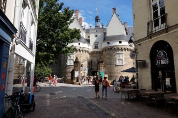 Nantes : une jeune femme violée en pleine rue, son agresseur maîtrisé par des passants