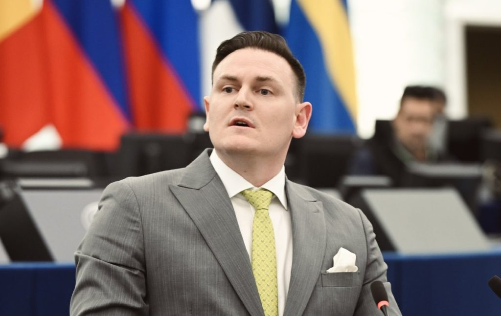 « L&rsquo;alsacien est en voie d&rsquo;extinction » : un eurodéputé allemand dénonce l’assimilation linguistique française face aux leçons données à la Chine par l&rsquo;UE