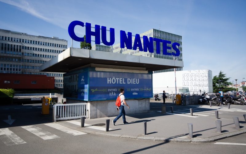 Un quinquagénaire hospitalisé au CHU après avoir reçu deux coups de couteau près de Nantes