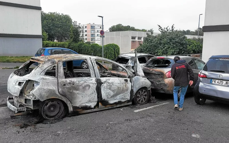 Brest : trois voitures détruites par les flammes et une quatrième endommagée dans le quartier multiculturel de Bellevue
