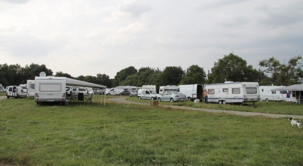Plouézec : menacé par des nomades en voulant empêcher une installation illicite, le maire dépose plainte