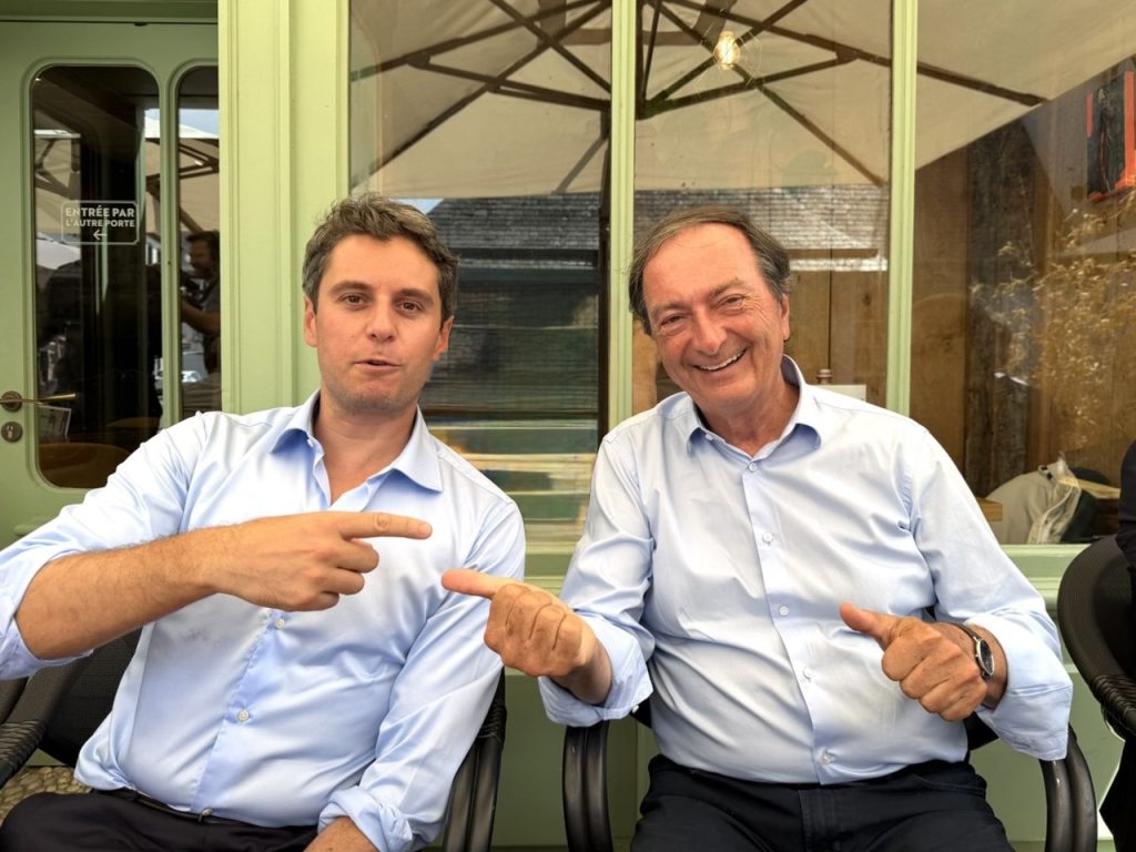 Leclerc accueille le Français Attal à Landerneau, la servilité d&rsquo;une Bretagne dont nous ne voulons plus ! (Éditorial)