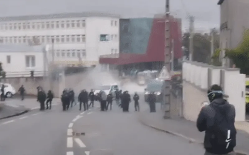 Brest : Voiture incendiée, personnels blessés aux abords du lycée de Kerichen, dans le quartier multiculturel de l&rsquo;Europe